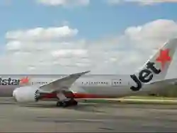 Penumpang Mencoba Memaksa Buka Pintu, Sehingga Pesawat Jetstar Harus Kembali ke Bali